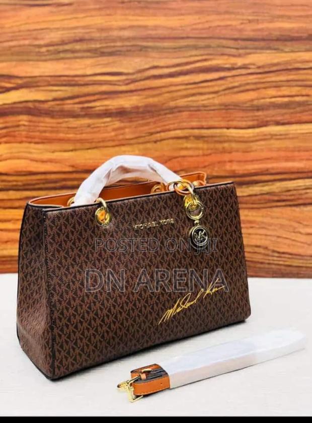MK Quality Ladies Handbag · Photo 5