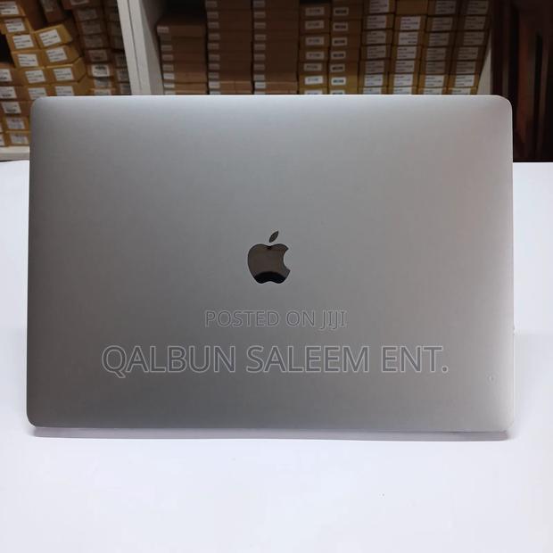 Laptop Apple MacBook Pro 2018 32GB Intel Core i7 SSD 256GB · Photo 4