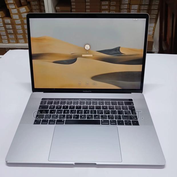 Laptop Apple MacBook Pro 2018 32GB Intel Core i7 SSD 256GB · Photo 3