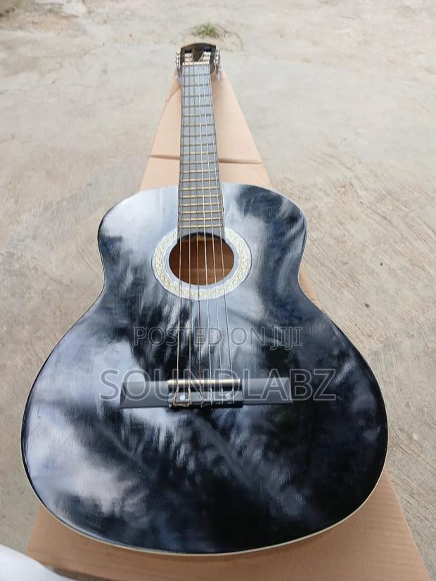 Acoustic Black Guitar · Photo 1