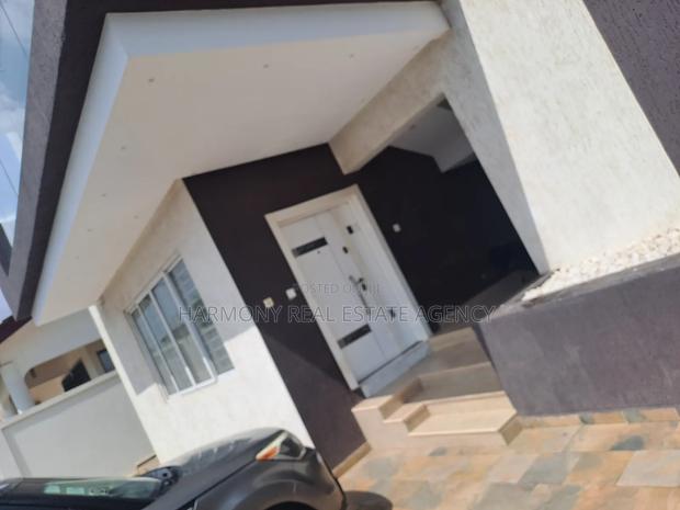 2bdrm Apartment in Abelemkpe for rent · Photo 4