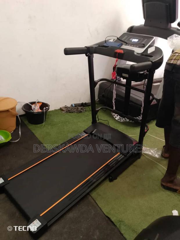 Treadmill 120kg With Music Function and Massager(Foldable) · Photo 3