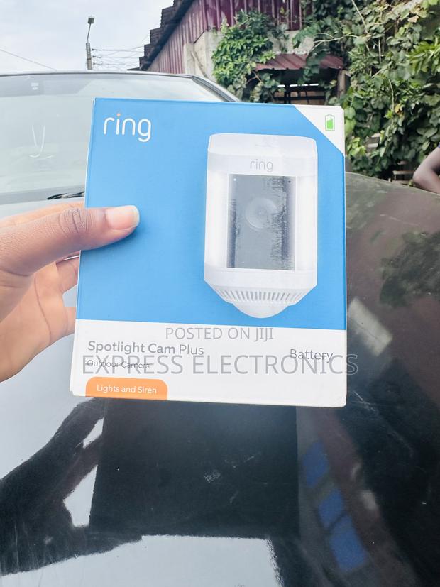 Sleek, Elegant Design Ring Spotlight Cam Plus · Photo 1