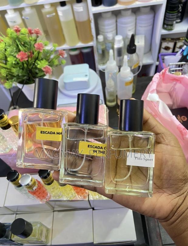 Usa Undiluted Perfume Oil · Photo 4