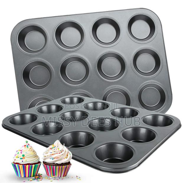 Non-Stick Cupcake Tray - 12 Holes · Photo 1