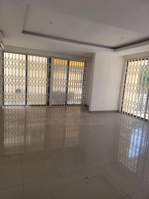 4bdrm House in Testimonial Building, East Legon for rent · Photo 4