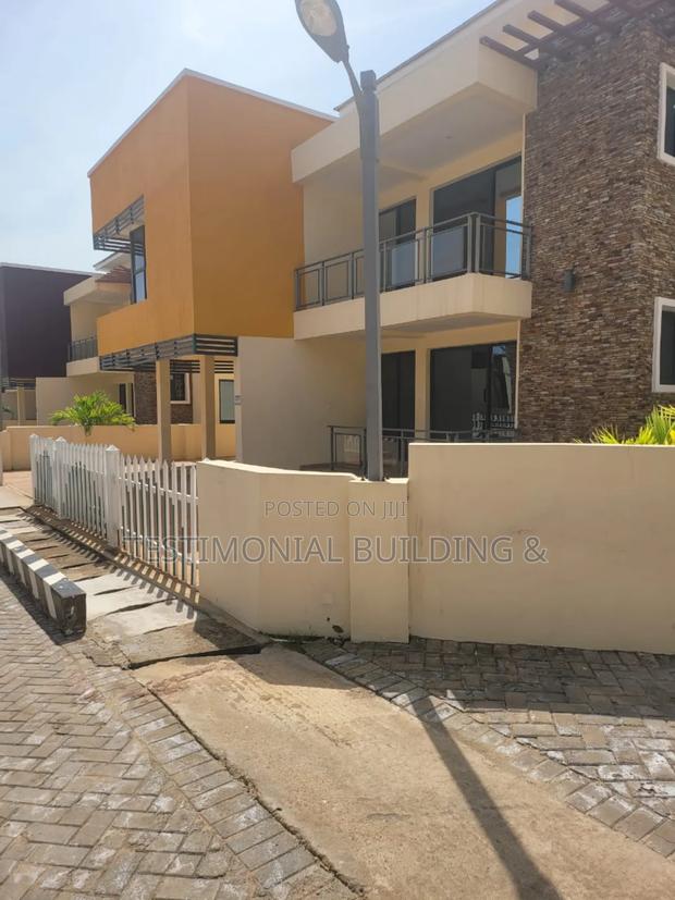 4bdrm House in Testimonial Building, East Legon for rent · Photo 6