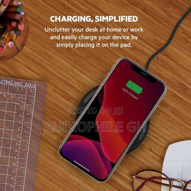 Belkin 10w Charging Pad + Qc 3.0 Wall Charger + Cable · Photo 3