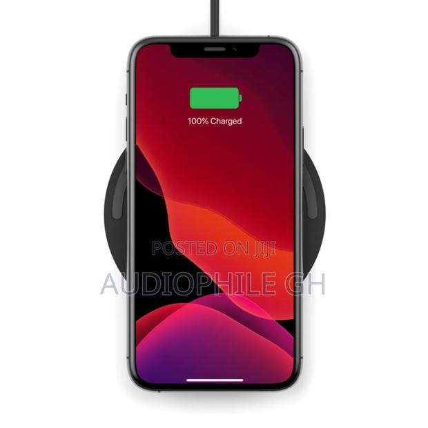 Belkin 10w Charging Pad + Qc 3.0 Wall Charger + Cable · Photo 1