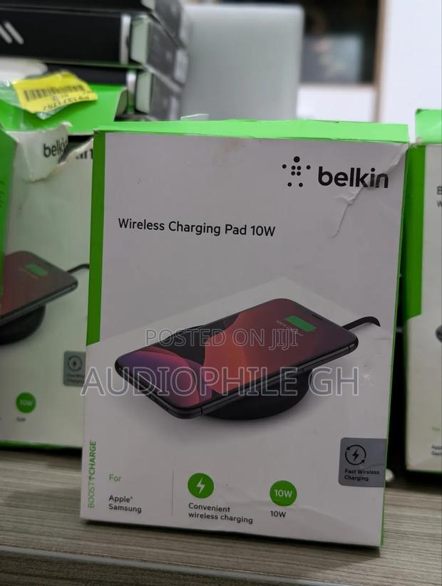 Belkin 10w Charging Pad + Qc 3.0 Wall Charger + Cable · Photo 8