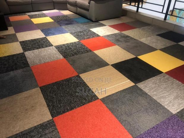 500mmx500mm Carpet (Woolen) · Photo 1