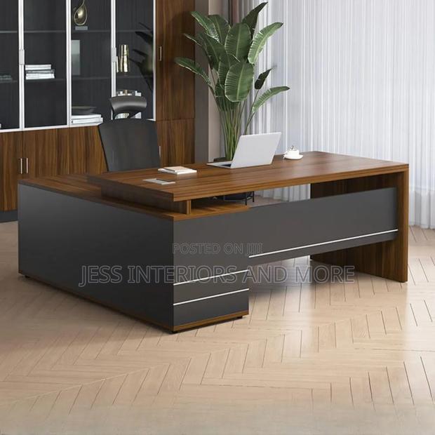Executive Office Desk · Photo 3