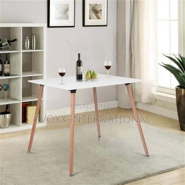 Rokrhomy Casa Rookie Square 31.5-in White Dining Table · Photo 3