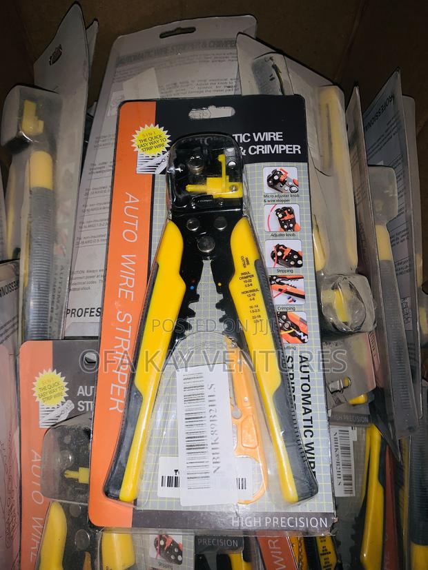 Stripper Crimping Tool · Photo 2