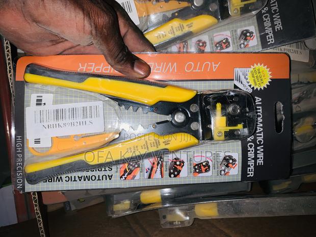 Stripper Crimping Tool · Photo 1