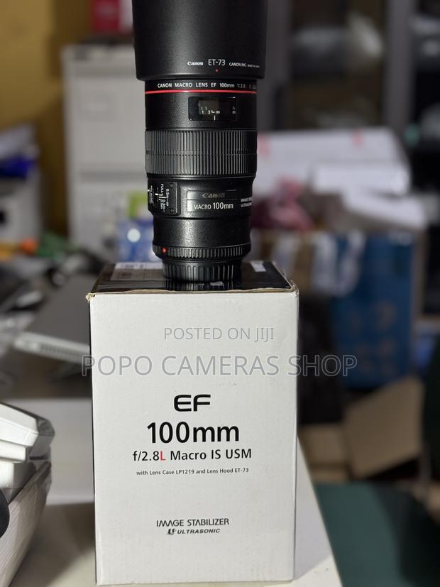 Canon 100mm F2.8 Macro Is Usm · Photo 1