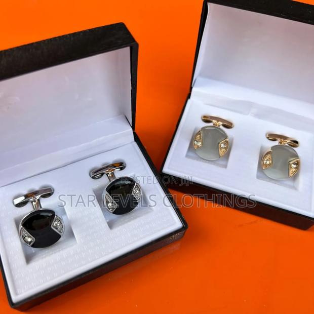 Classic Cufflinks for Men · Photo 1