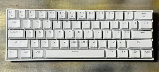 Redragon PRO RGB Wireless Gaming Keyboard · Photo 1
