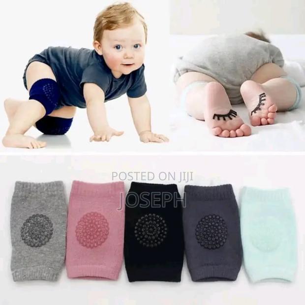 Baby Crawling Knee Socks Protection · Photo 1