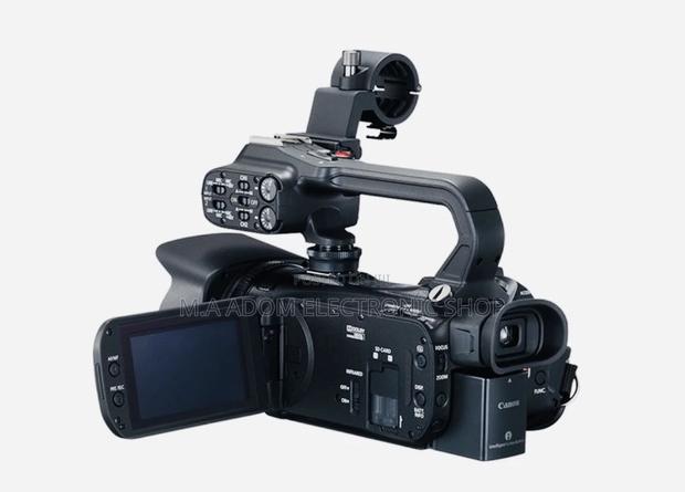 Canon XA11 Compact Full HD Camcorder With HDMI And Composite · Photo 1