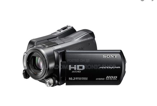 Sony-Sr11: A Versatile Camcorder for High-Quality Recording · Photo 1