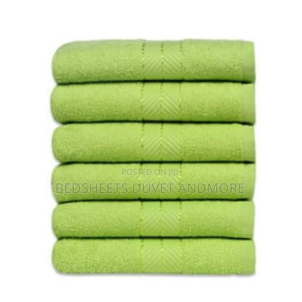 Water Absorbent Cotton Green Towel · Photo 1