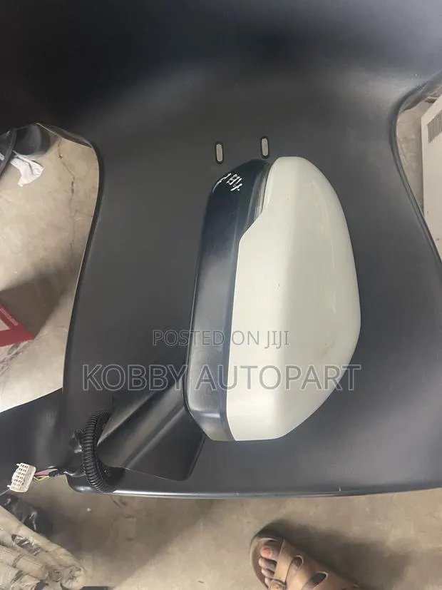 Honda CRV Side Mirror 2023 2024 2025 2026 · Photo 1
