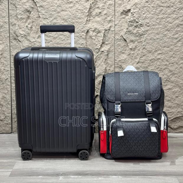 Luxury Travel Set · Photo 1