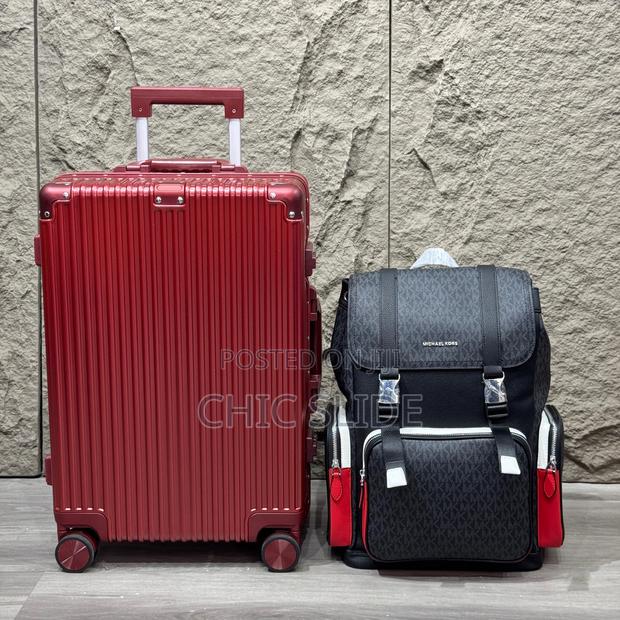 Luxury Travel Set · Photo 2