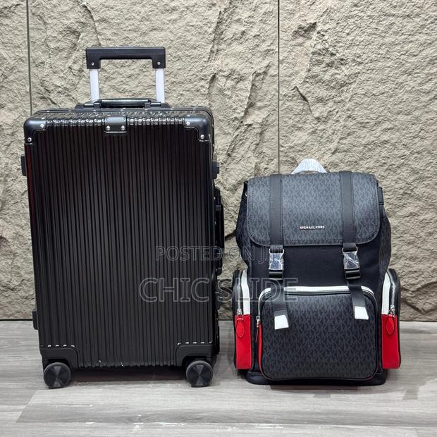 Luxury Travel Set · Photo 4