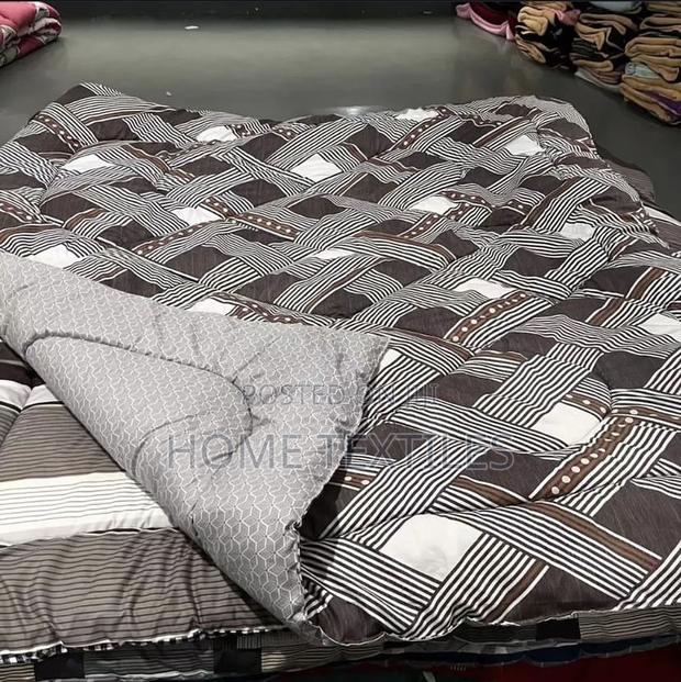 Luxurious Hotel Duvet Sets for King Size Mattress · Photo 1