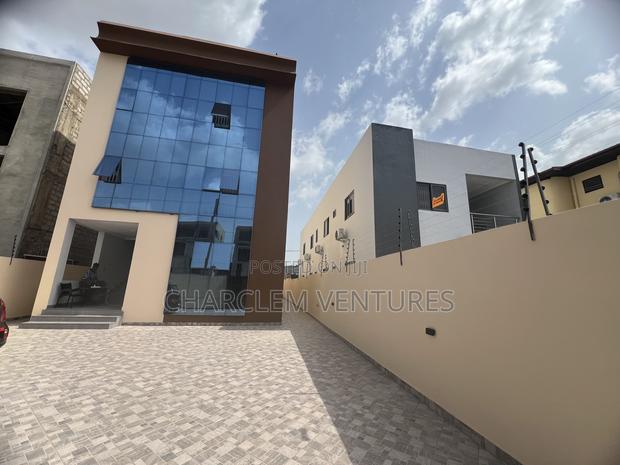 Newly Built 9-Bedroom Commercial for Sale · Photo 2