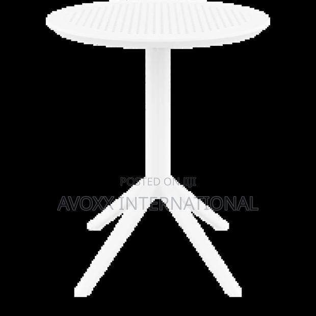 Siesta Sky Folding Table 60 Round - 2 PCS/ White Color · Photo 5