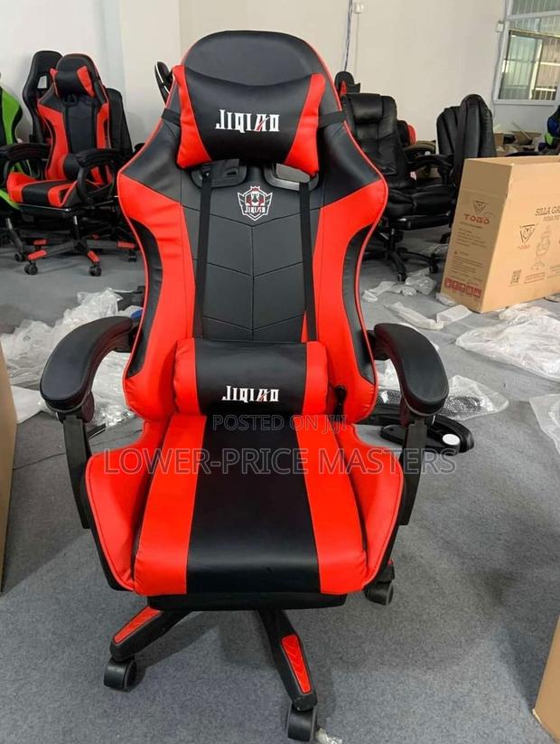 Gaming Chair With Leg Rest · Photo 2