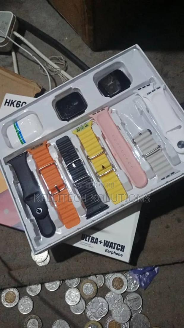 I600 12in1 Ultra Smart Watch With Free I12 Earphone · Photo 1