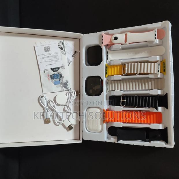 I600 Ultra Series 9 Smart Watches With 7 Straps and I12 · Photo 3