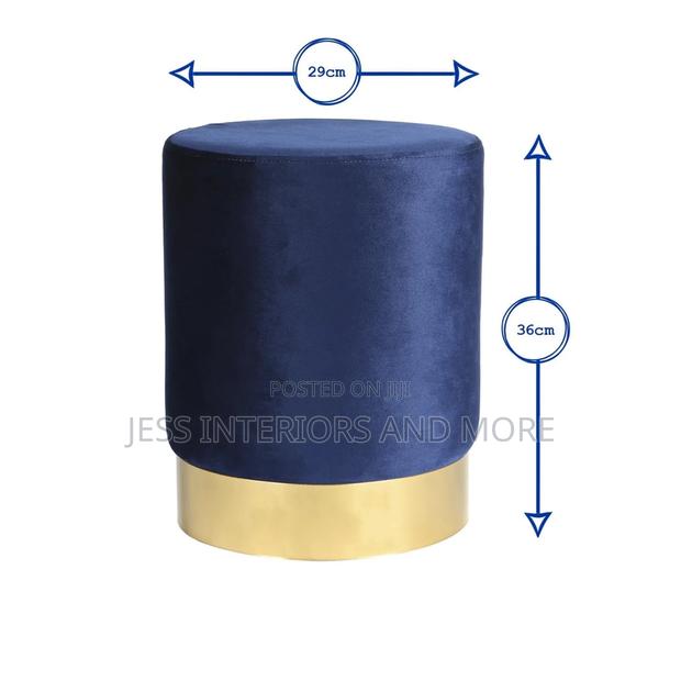 Velvet Ottoman · Photo 2