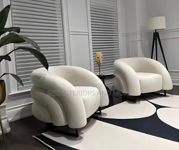 Accent Chair (White) · Photo 2
