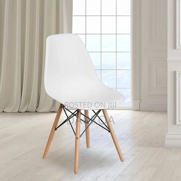 Dining Living Room Chair · Photo 1