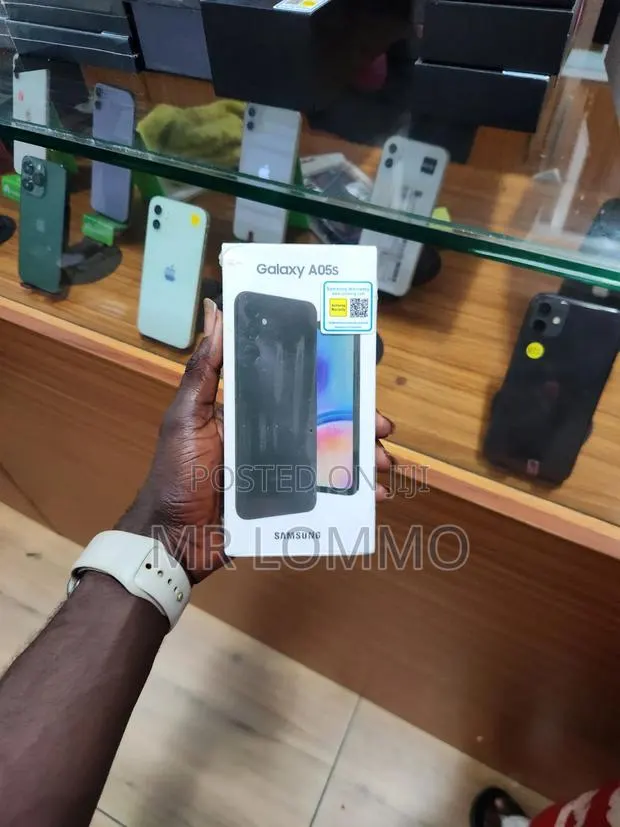 New Samsung Galaxy A05s 128 GB Black · Photo 1