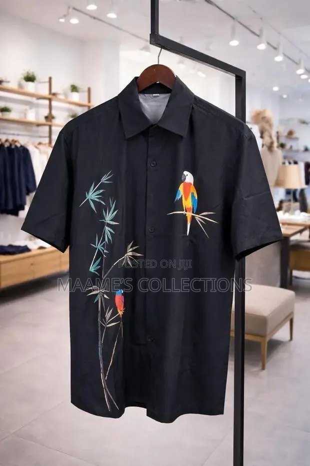 Solid And Authentic Vintage Shirts · Photo 1