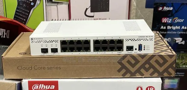 Mikrotik Cloud Core Series Router Ccr2004-16g-2s+Pc · Photo 1