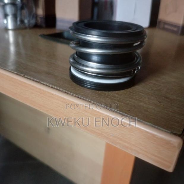 Mg2 35 Seal · Photo 1