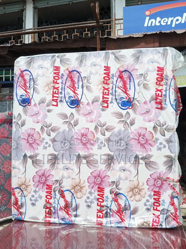 Mattress High Density 8" Queen Size *Latex · Photo 2