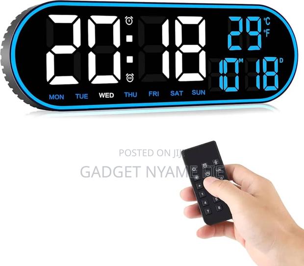 Digital LED Clock With Remote Control · Photo 5
