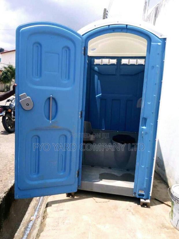 Clean and Fresh Mobilet Toilet Washroom for Rentals · Photo 1