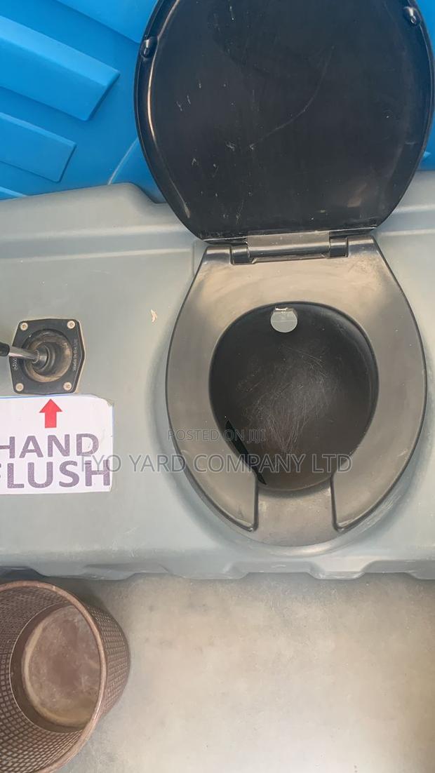 Clean and Fresh Mobilet Toilet Washroom for Rentals · Photo 2