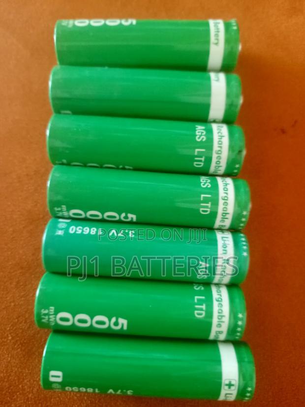 18650 3.7v Batteries · Photo 3