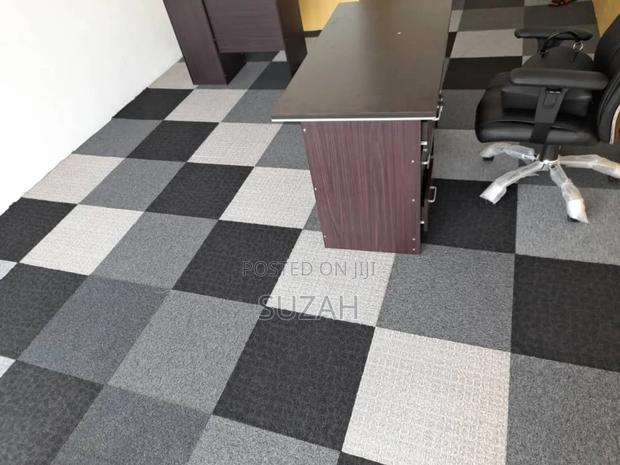 Square by Shape Carpet · Photo 1