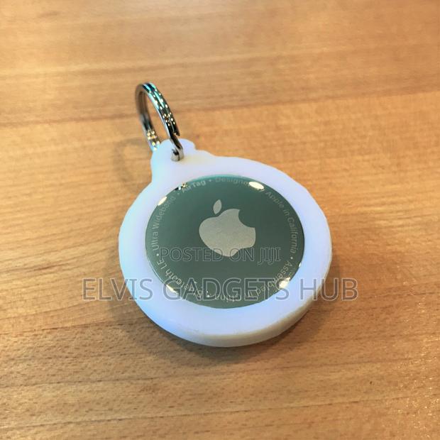 Airtag Cover Loop With Keychain Ring · Photo 5
